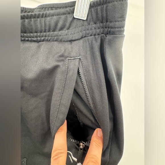 Gymshark Joggers Men’s M Workout Pants Black Tapered Ankle Zip Running EUC - Picture 6 of 12